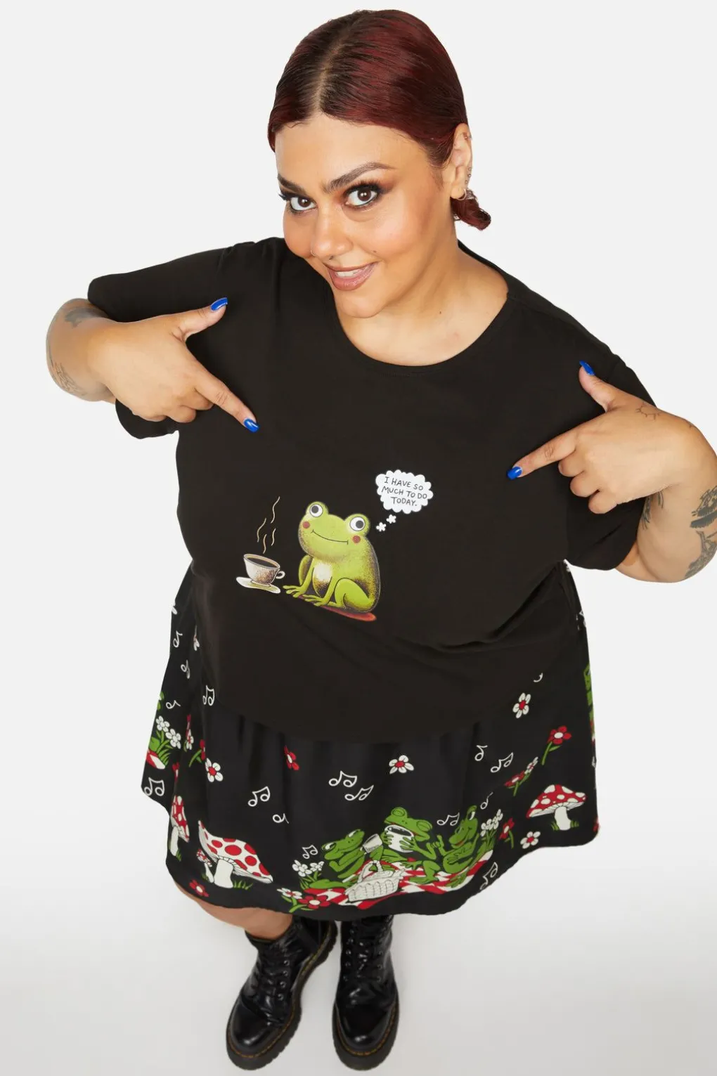 Curve Busy Tee