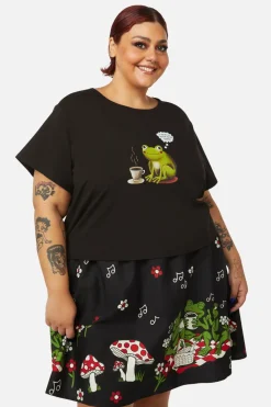 Curve Busy Tee