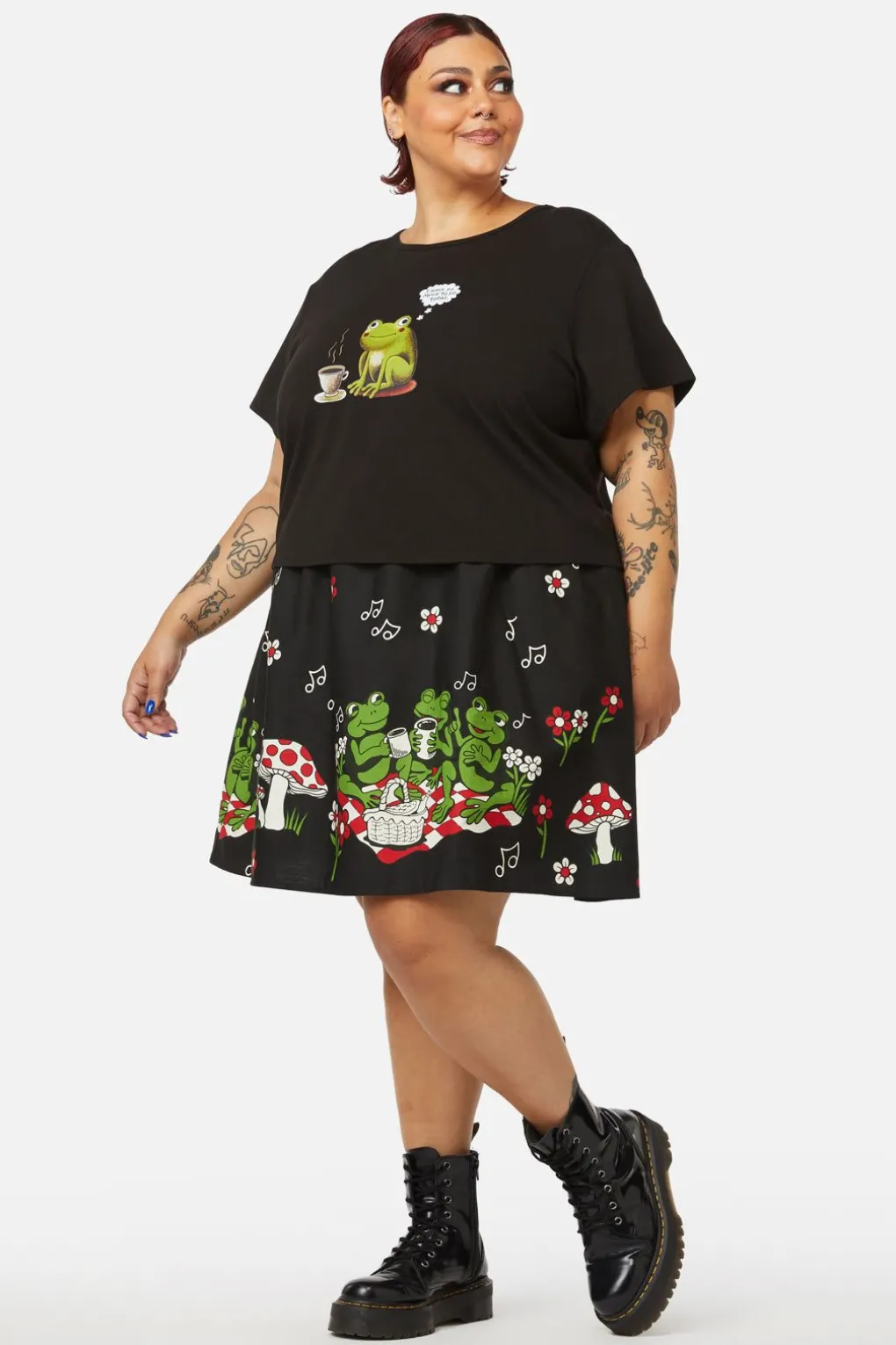 Curve Busy Tee
