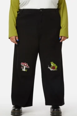 Curve Frog Patch Jean