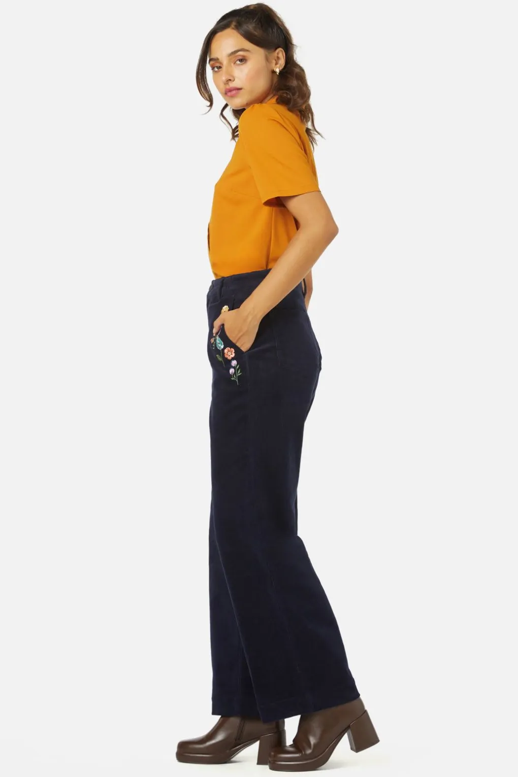 Dora Emb Jean