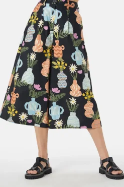 Pretty Vases Skort
