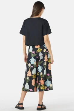 Pretty Vases Skort