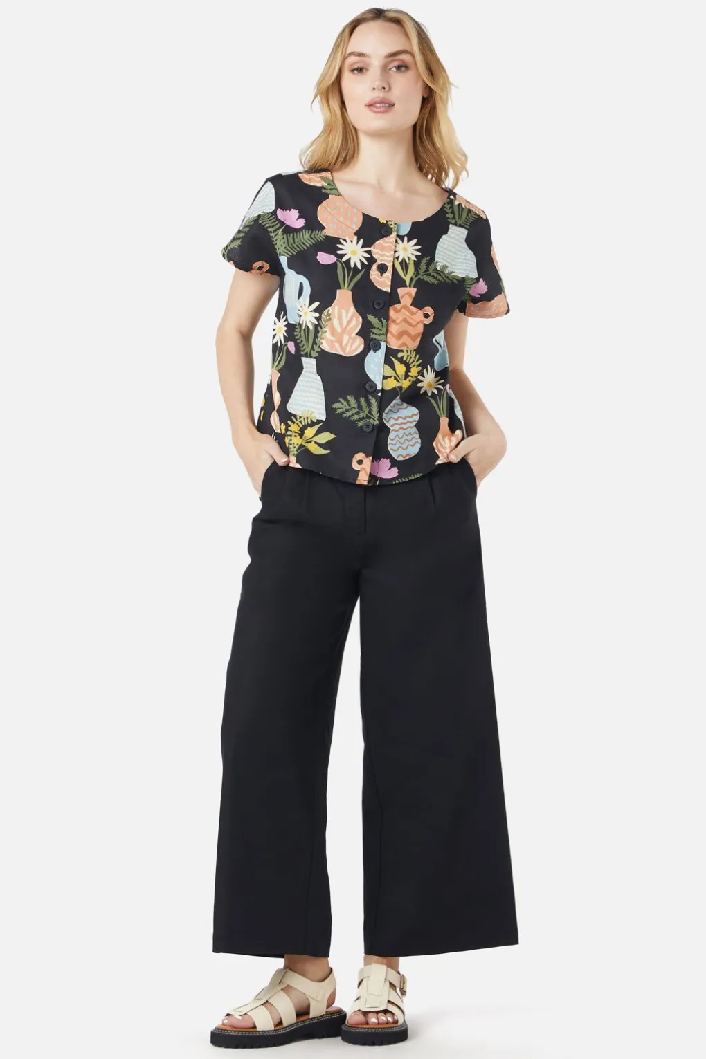 Pretty Vases Top