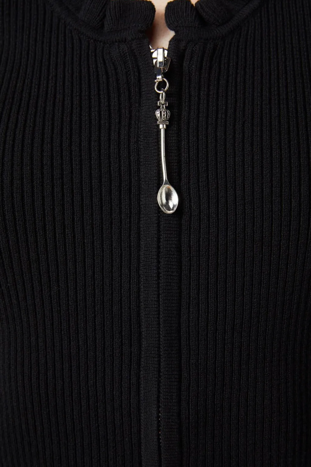 Spoon Charm Frill Knit